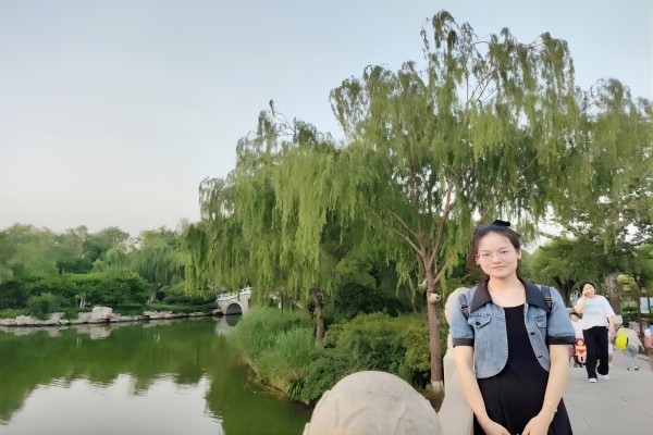 李倩 硕士